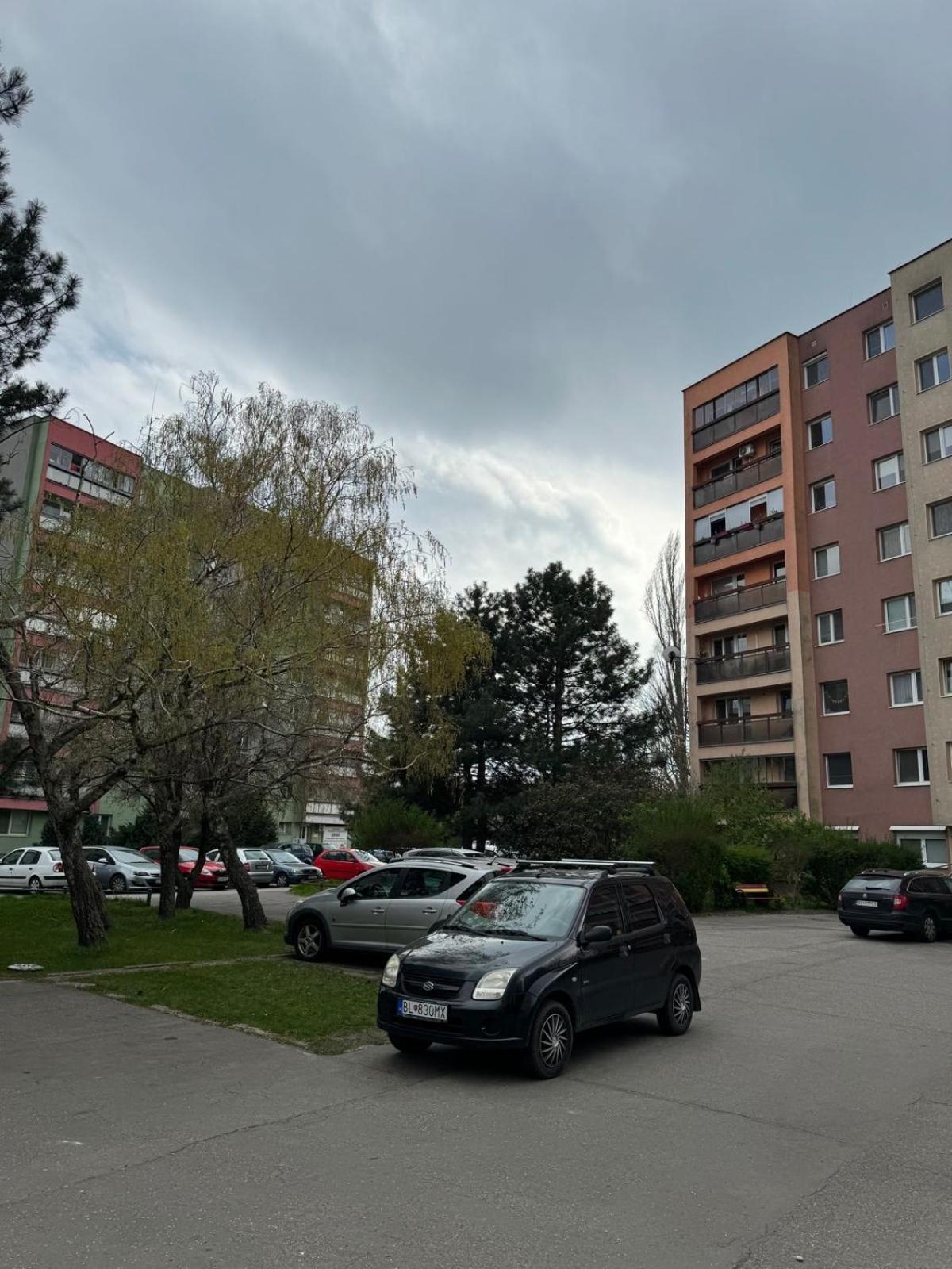 Barbyb Apartment - With Free Parking Братислава Екстериор снимка